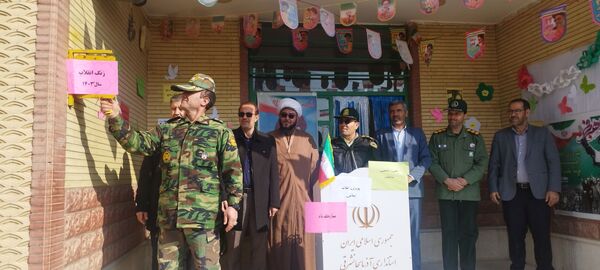 زنگ انقلاب در  مدارس شهرستان ملکان به صدا درآمد