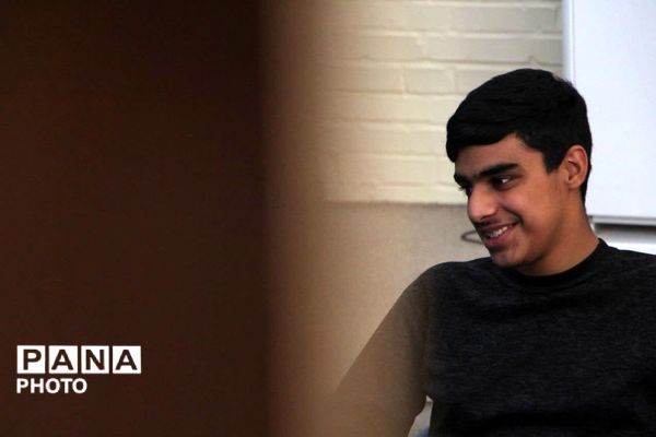 برگزاری جلسه سفیران کتاب یزد با نویسنده کتاب «فرمانده سری»