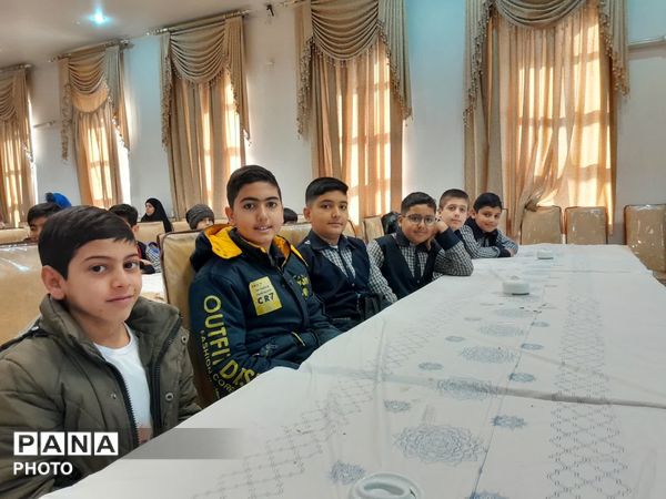 جشنواره سرود منطقه میمه؛ نمایش همدلی و شور دانش‌آموزی در خانه معلم