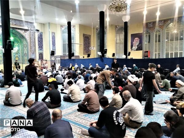 بزرگداشت چهلمین روز شهادت دانش‌آموز «سیدمحمد حسینی مقدم» در قم