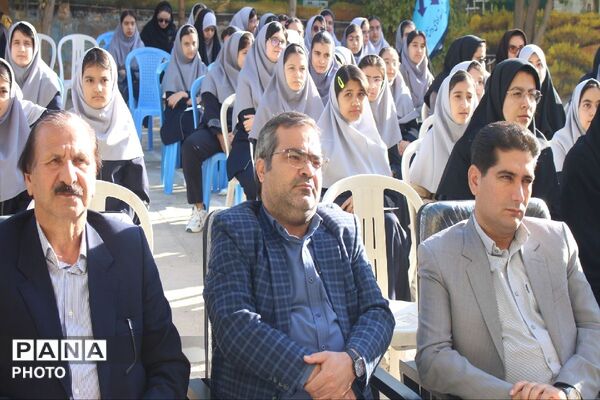 جشن عاطفه‌ها؛ تمرین مهربانی در مدارس اسفراین