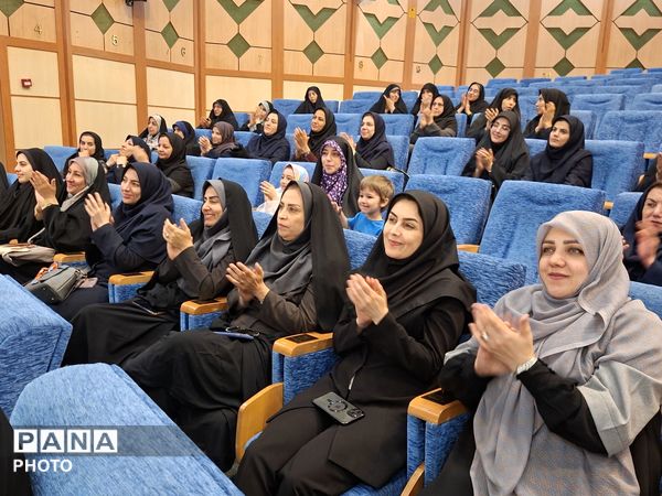 مدارس کانون پویندگی در عرصه تعلیم و تربیت هستند