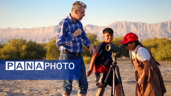 پاکسازی و کاشت نهال حرا در تالاب بندرخمیر