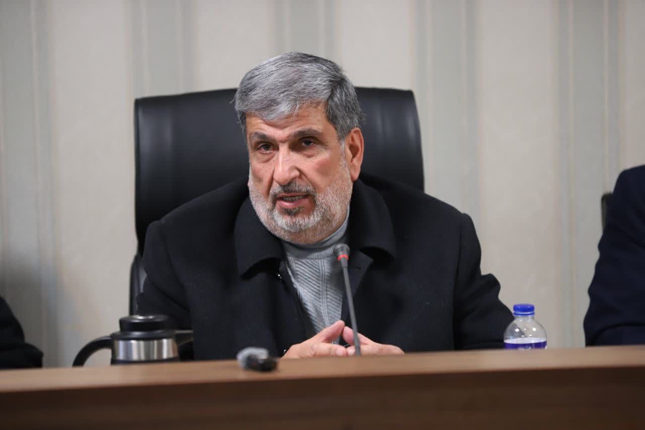 مدرسه‌سازی بدون معلم معنا ندارد