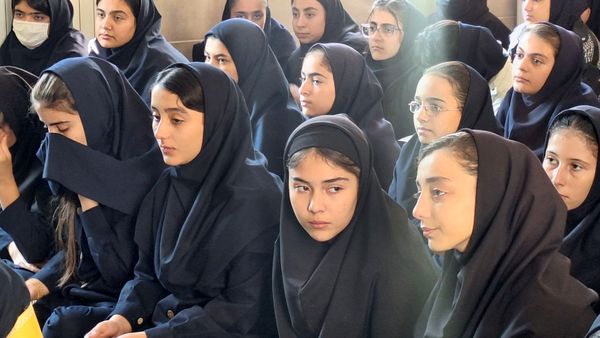 لحظات فاطمی در مدرسه شهید قنبری لاله تبریز