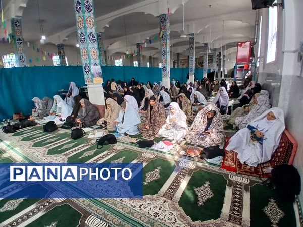 حضور در نماز جمعه، نشانه اتحاد و همبستگی 