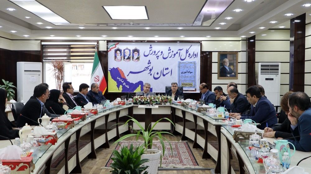 سوادآموزی فراتر از خواندن و نوشتن؛ تأکید معاون وزیر بر ساماندهی ستاد امتحانات