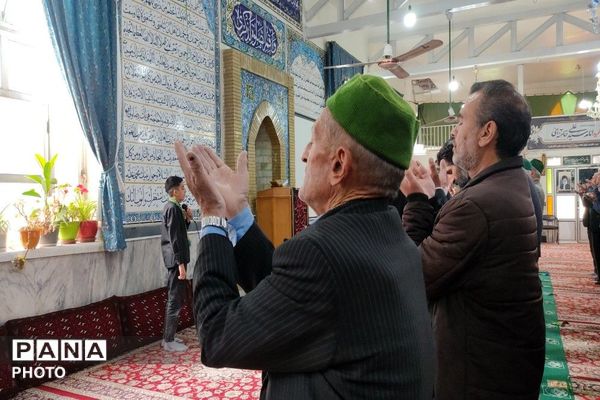 اقامه نماز جمعه در آخرین هفته  ماه مبارک رمضان در شهر بار نیشابور