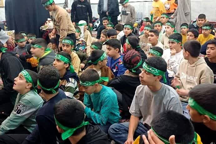 اعتکاف دانش‌آموزی در زرقان