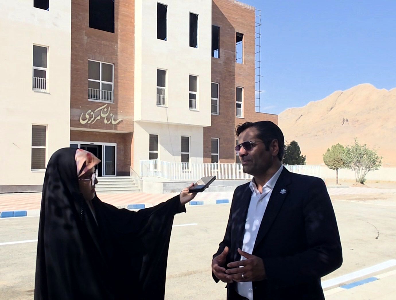 مشارکت مردم و دولت در توسعه‌ی دانشگاه‌ها و مراکز آموزشی ضروری است