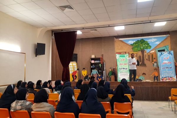 همایش همیاران مشاور دختران متوسطه اول و دوم در کانون شهید آوینی 