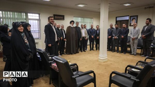 دیدار اعضای شورای روابط عمومی با نماینده ولی فقیه استان البرز
