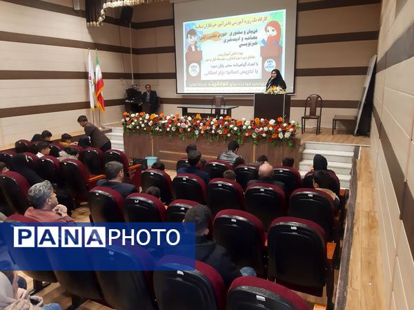 کارگاه استعدادیابی دانش‌آموزخبرنگاران پانا در کرمانشاه 