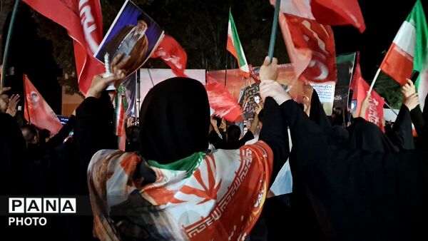  مشق شبانه سوگواران برای رهبر شهید در شام غریبان