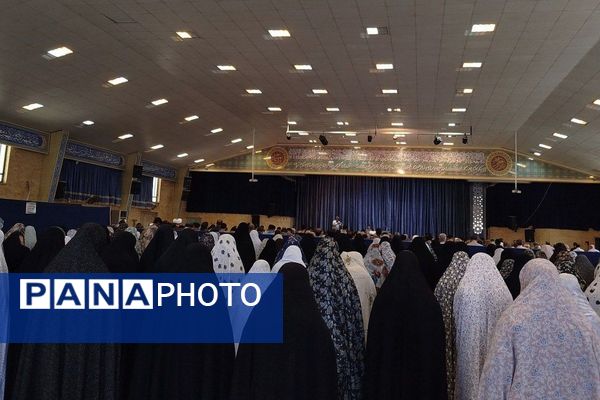 حضور پرشور فرهنگیان و دانش آموزان در نماز جمعه صفادشت ملارد 