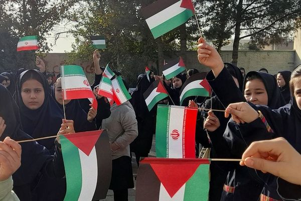 نواخته شدن زنگ مقاومت در متوسطه زکیه