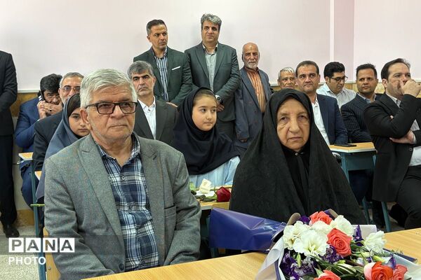 آیین افتتاح مدارس هوشمند در ملارد و صفادشت 