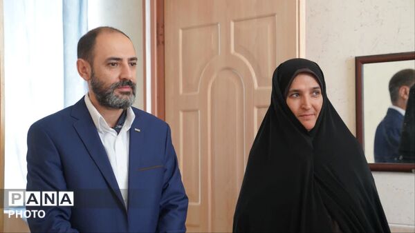 اصفهان دبیرخانه چهل و چهارمین جشنواره فرهنگی هنری دانش آموزان سراسر کشور 