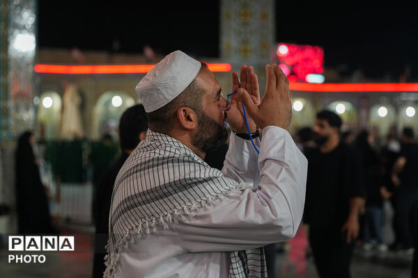 حال و هوای زائران حرم حضرت معصومه(س) در شام شهادت غریب الغربا(ع)