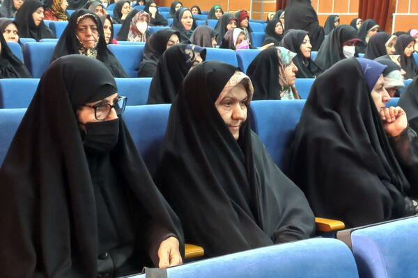  همایش بانوان مقاومت در قرچک