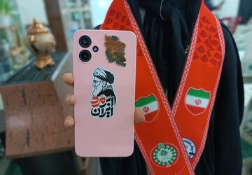 حضور دانش‌آموزان پیشتاز در مراسم ختم سرداران سرافراز شهرستان فارسان در میلاد امام رضا (ع)