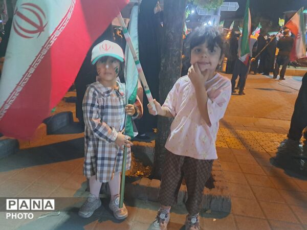 حضور حماسی مردم و فرهنگیان ناحیه ۶ در اجتماع بزرگ «یاوران ولایت»