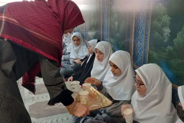 جشن بلوغ در دبستان شاهد فاطمه زهرا (س)