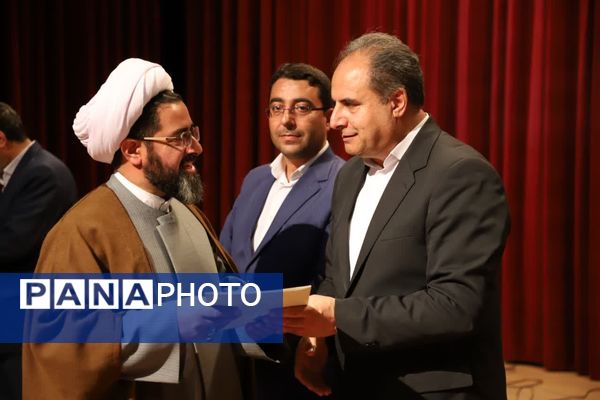 آیین نکوداشت منتخبین مرحله استانی چهل و سومین دوره مسابقات فرهنگی و هنری فردا