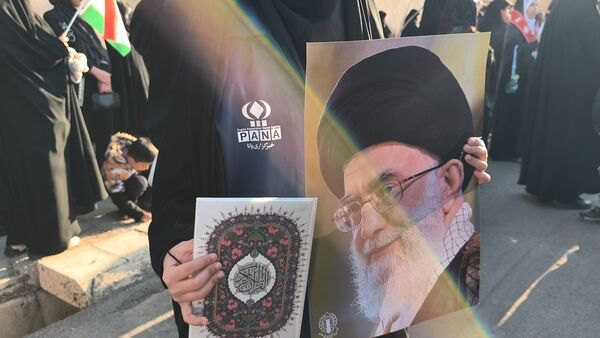 راهپیمایی مردم شهرستان بام و صفی آباد در محکومیت و اعلام مخالفت خود نسبت به جنایات ترورسیتی اخیر در کشور