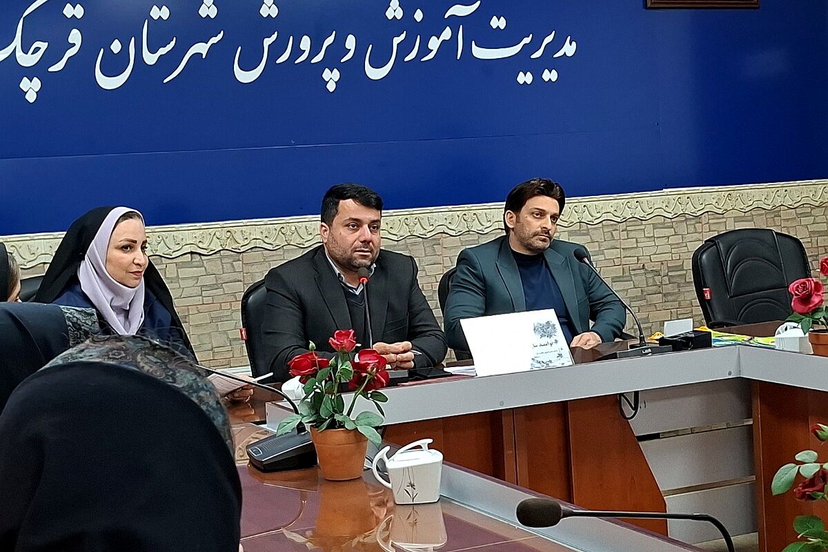 تأکید مدیر آموزش و پرورش شهرستان قرچک بر اولویت تحصیل در کنار فعالیت خبرنگاری دانش‌آموزان