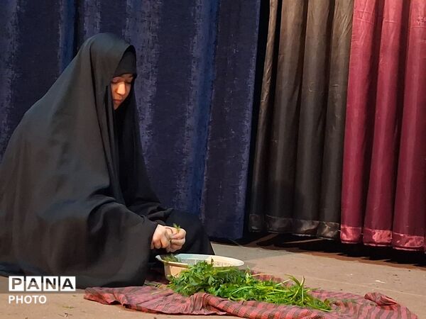 مسابقات تئاتر صحنه ای دختران در شهرستان کاشمر