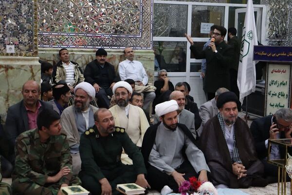چلچراغ آیه‌ها در آستان بی‌بی سکینه شهرستان ملارد