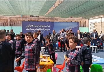 رونمایی از لابراتوار سیار خلاقیت و ساخت در مدرسه مهندس وحید کیهانی