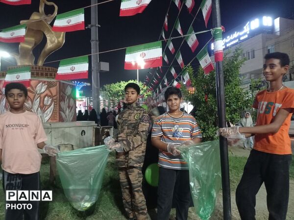 برنامه‌های ویژه میلاد پیامبر اکرم(ص) و هفته وحدت در میدان شهدای میناب