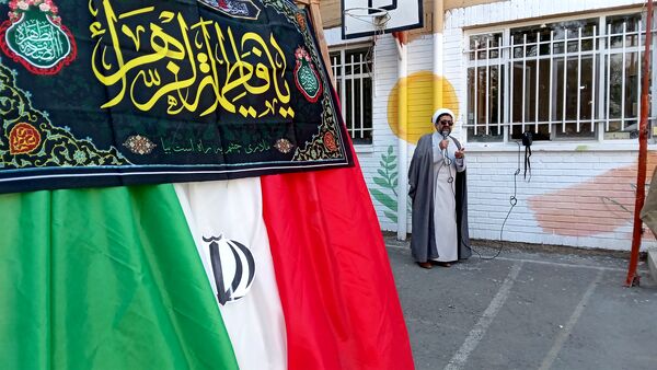 مراسم وداع با شهید گمنام در دبیرستان دانشور یک نیشابور