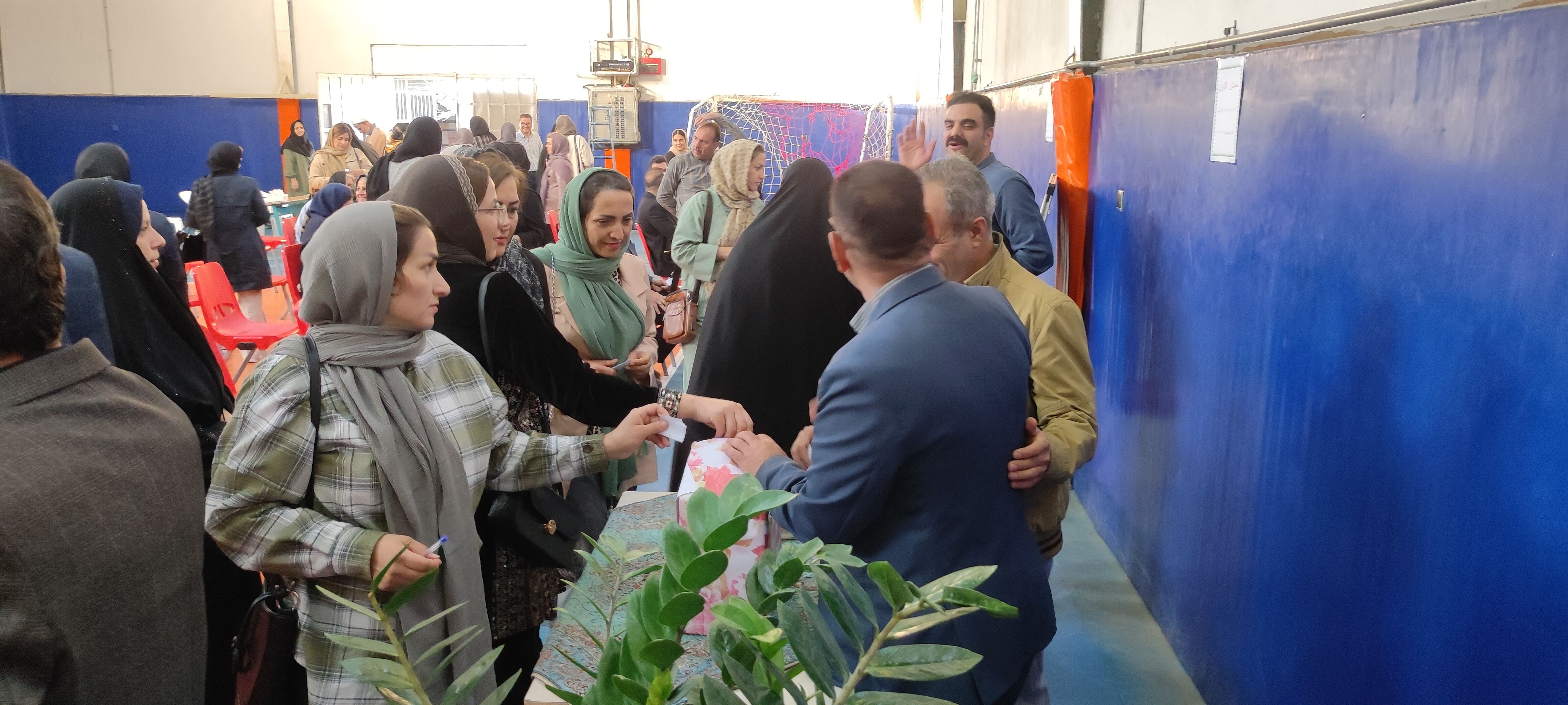 انتخابات انجمن اولیای و مربیان در مدرسه شهدای فرهنگی شهرستان شیروان