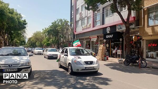 رژه حماسی خودرویی و موتوری یگان های منتخب نظامی و بسیج شهرستان اهر 