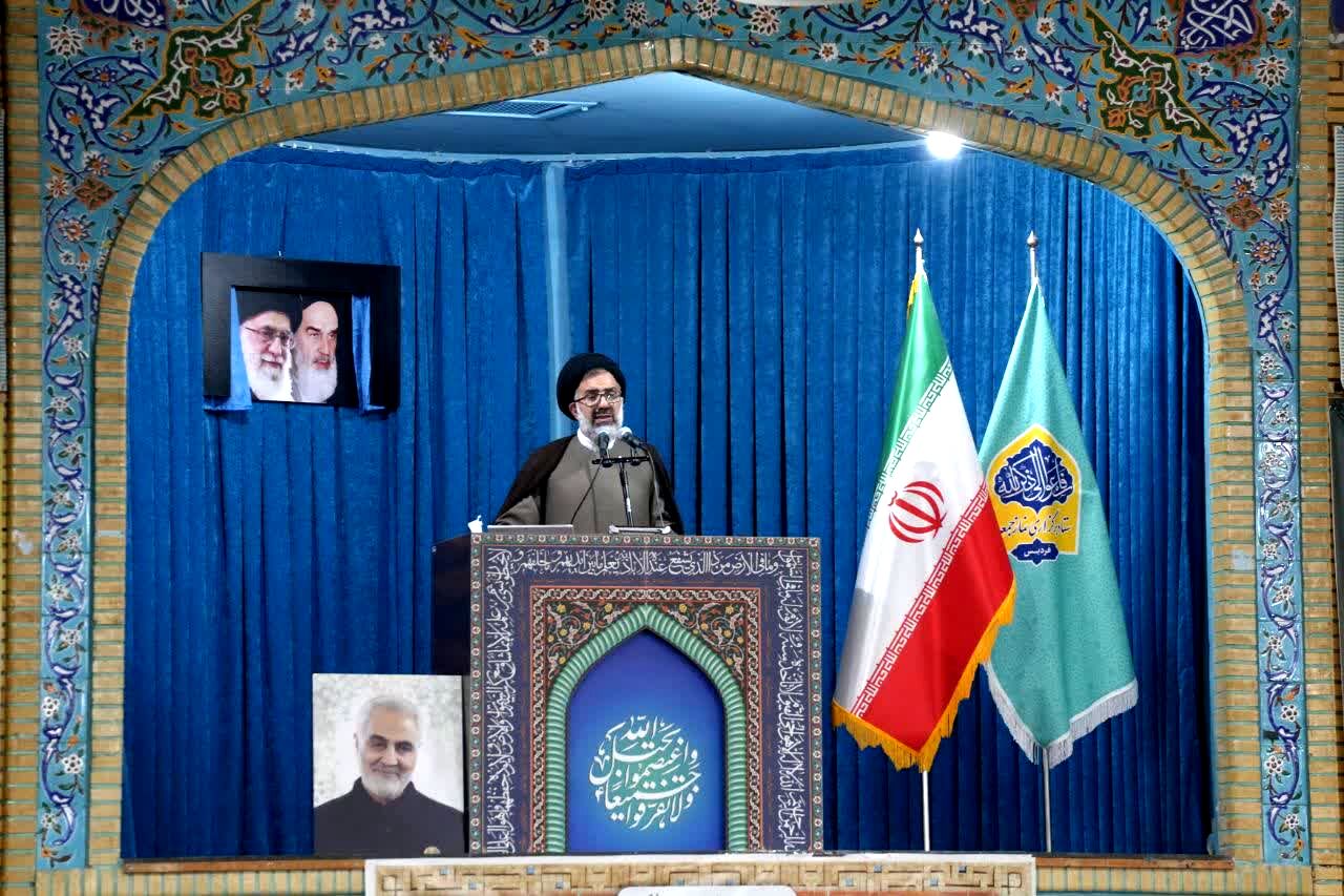 مقاومت در برابر تهاجم فرهنگی دشمن، تنها با تقوا و وحدت ممکن است