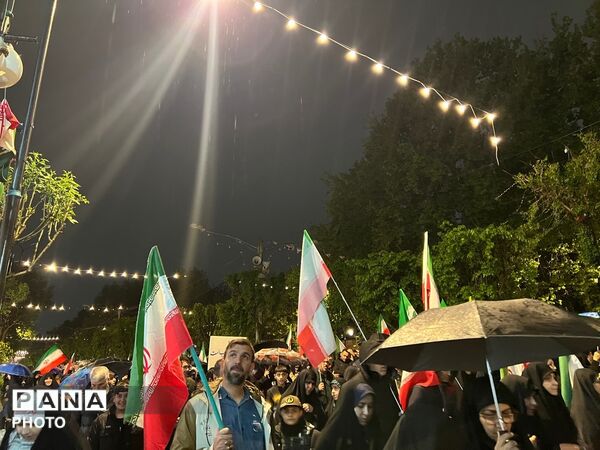 صدای حق هنوز پابرجاست