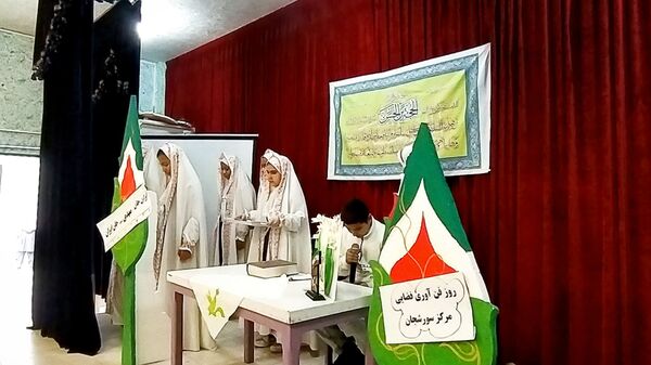 کانون پر از نور، لبخند و شادی در لاران