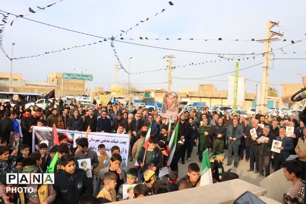 اجتماع «بیعت» فرهنگیان و دانش‌آموزان جعفرآباد با رهبر جدید انقلاب 