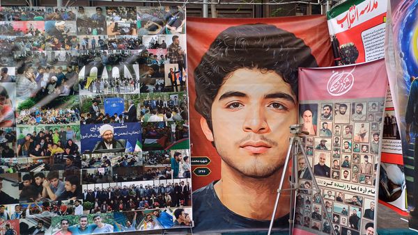 حضور پرشور مردم تهران در راهپیمایی 13آبان