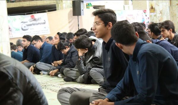 تجلی پیوند مدرسه و مسجد در خاتم