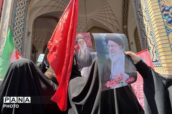 مشهد در سوگ؛ بدرقه باشکوه رهبر شهید انقلاب در جوار بارگاه رضوی
