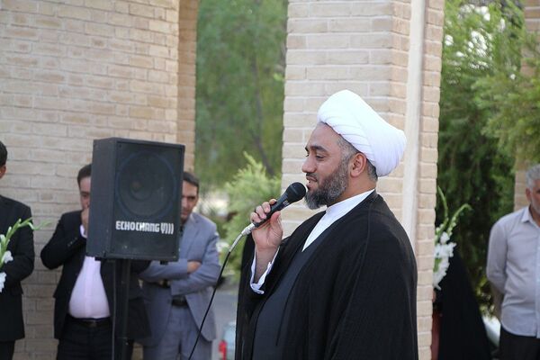 آیین غبارروبی گلزار شهدای بهشت زهرا شهرستان بم به‌مناسبت هفته دولت