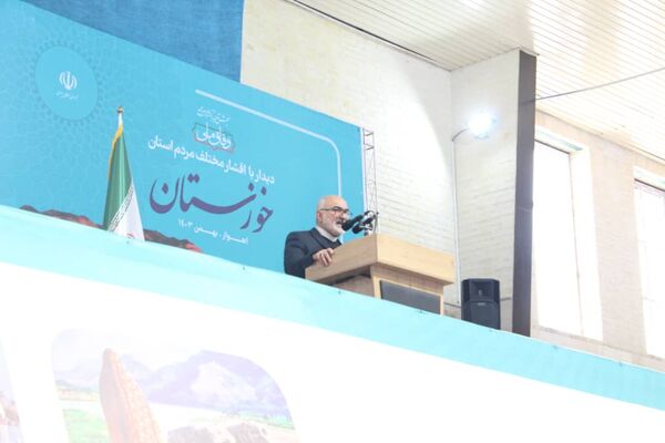 استقبال مردم اهواز از رئیس جمهوری