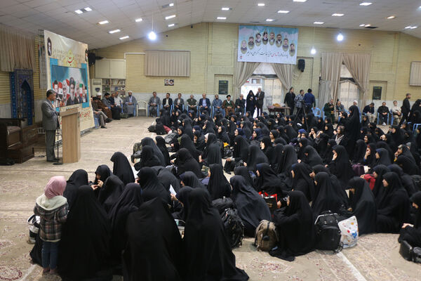 اعزام نخستین گروه از دانش‌آموزان ناحیه 4 قم به اردوی راهیان نور