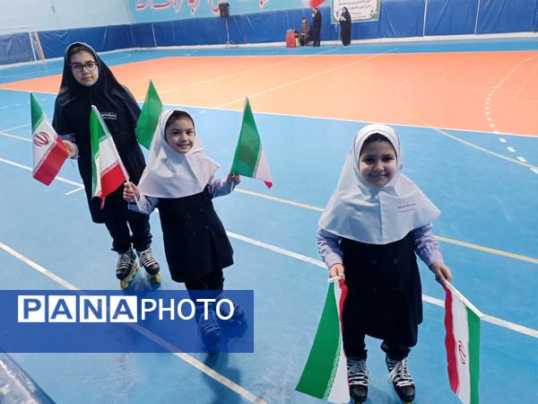 آئین افتتاحیه مسابقات فوتسال دانش‌آموزی منتخب آموزشگاه های شهرستانهای استان تهران به میزبانی ورامین 