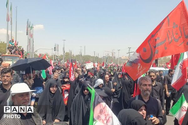  میدان انقلاب گواه بر پیمانی ناگسستنی
