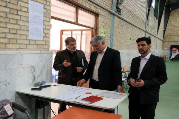 بازدید ستادی از حوزه‌های برگزاری امتحانات نهایی در شهرستان فاروج 